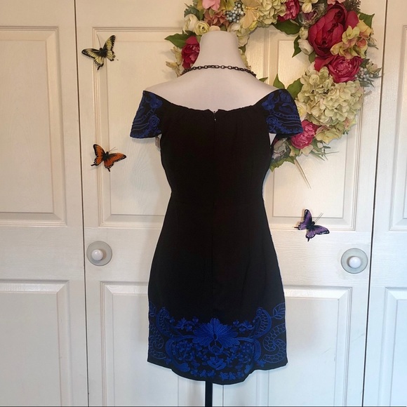 Foxiedox Amazing Embroidered Dress - Picture 4 of 9